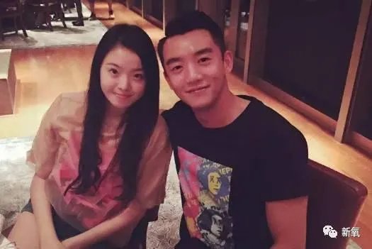 王中磊闺女晒长腿照,娱乐圈大佬们的千金都长什么样?