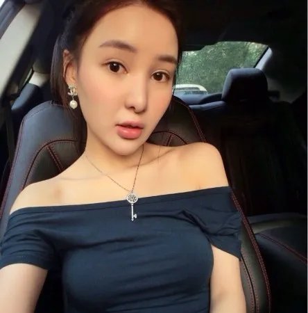 郭美美真人照曝光  整容前后对比惨不忍睹