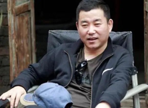 潘长江的弟弟原来是熟悉的他，和潘长江完全不一样，他到底是谁？