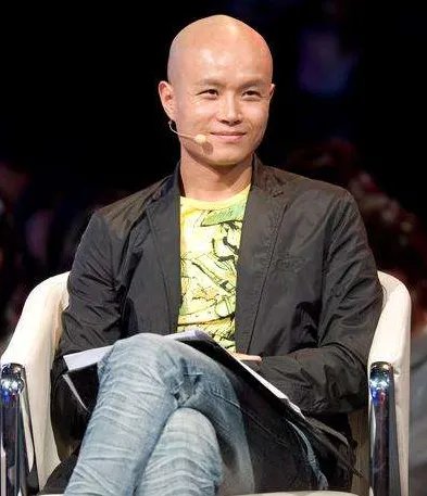 得罪了金星还强吻谢娜,乐嘉到底为何被封杀?