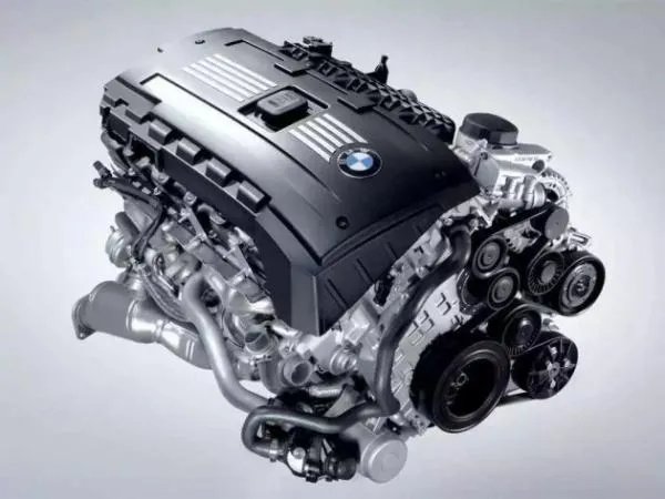 全新宝马7系动力信息曝光 V12发动机车型彻底消失