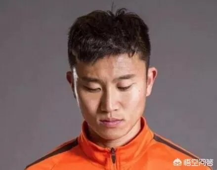 李霄鹏每场比赛都让周海滨上,这是什么原因呢?