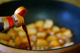 鹌鹑蛋红烧肉