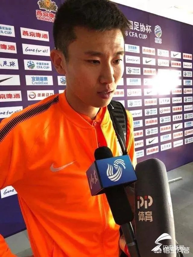 李霄鹏每场比赛都让周海滨上,这是什么原因呢?