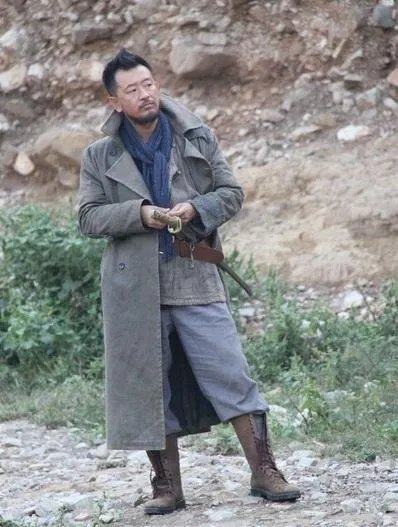 最近是不是黄海波老师要复出拍戏了?本人还是挺喜欢他的,有一起支持老师的吗?