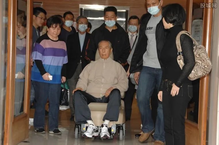 何鸿燊总资产多少亿 赌王何鸿燊有几个子女?