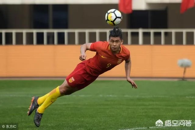 中国张玉宁小将荷甲小发神威,替补上场贡献3次惊险打门,他会成为第二个孙兴慜吗?