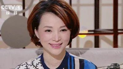 如何评价董卿的长相？