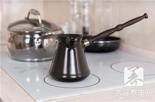 怎样去除水壶里的水垢