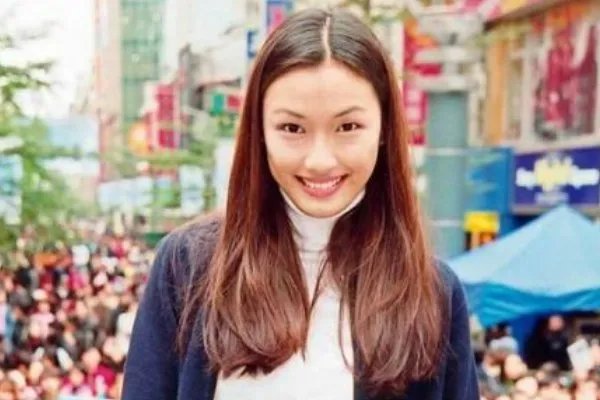 蒋友柏15年童话婚姻破灭后续,女助理上位是真是假?