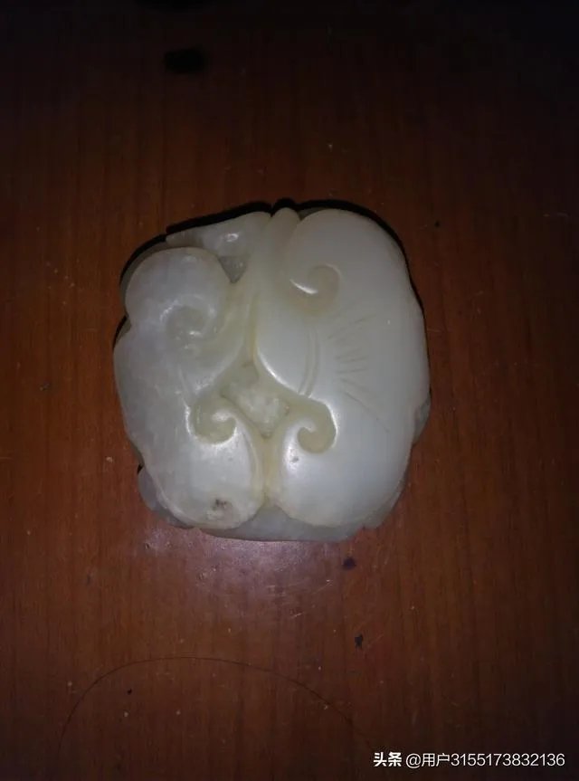 石友们,把你们的新疆和田玉、籽料原石和天然奇石发个图出来让石友们看看学习下?