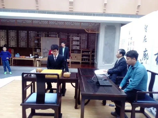 如何评价柯洁20岁5夺世界冠军超越李昌镐纪录？