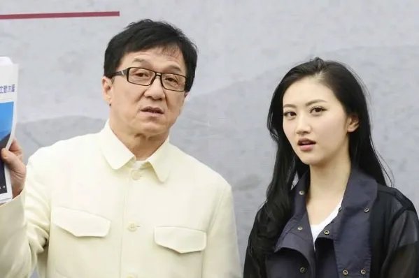 为何香港老一辈明星之间这么重情义，动不动就经常聚会唱歌?