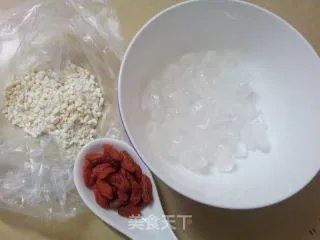 川贝炖雪梨