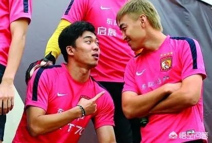 如何分清楚赵旭日和冯潇霆?