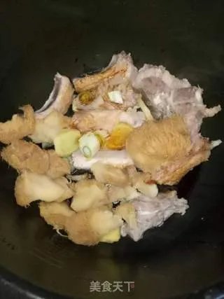 猴头菇炖排骨