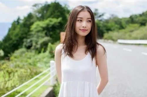 倪妮五官不够惊艳, 但是她如何做到素颜出镜的?