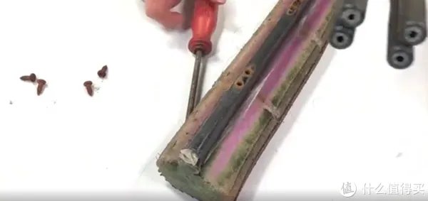 拖把头怎么换?如何2秒更换拖把头?遇到这种老款拖把我建议你扔了