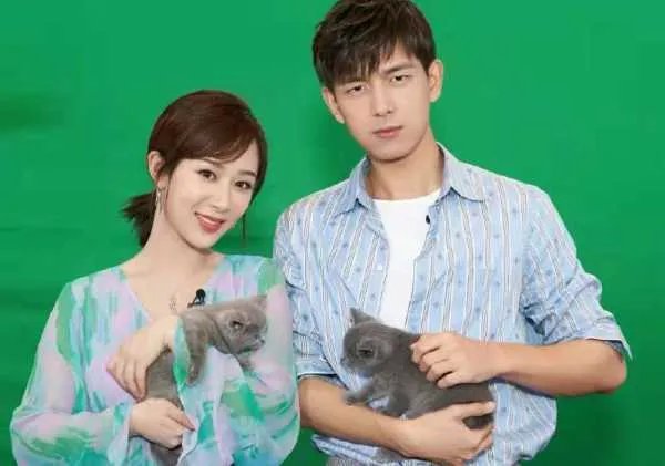 杨紫连续三年为李现庆生,他们之间的关系是怎样的?