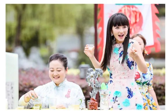 谢娜再现神模仿?