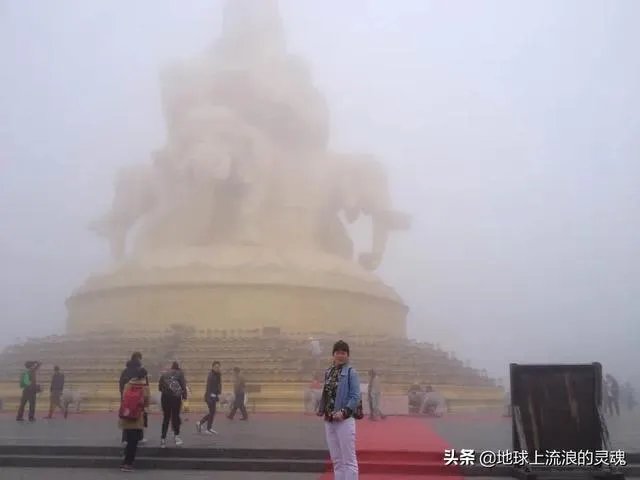 你去过的第一个A级景区是哪里?给你留下了什么深刻印象?