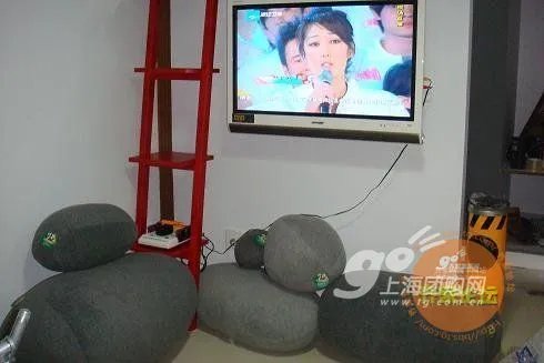 不是90后也玩非主流 网友混搭的55平热闹家