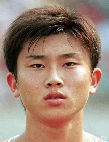 李霄鹏每场比赛都让周海滨上,这是什么原因呢?