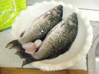 红烧鲫鱼